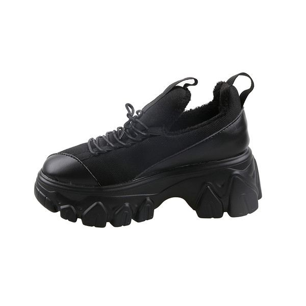 Γυναικεία πάνινα παπούτσια νέο μοντέλο με μαύρη σόλα σε μαύρο χρώμα