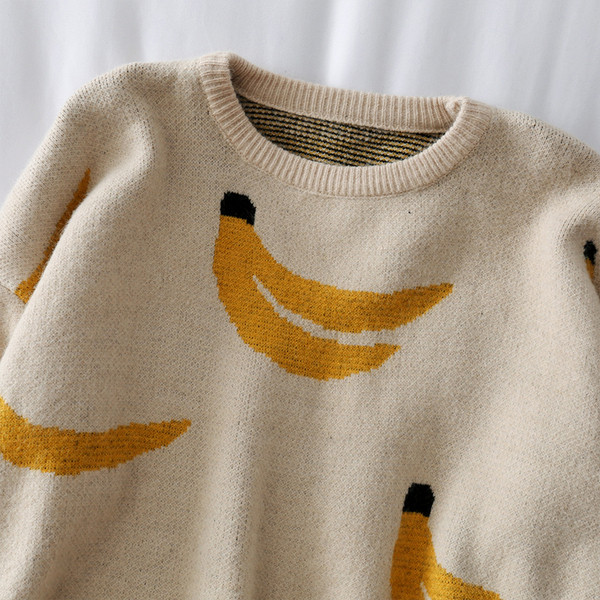 Μοντέρνο γυναικείο πουλόβερ με εφαρμογή και οβάλ λαιμόκοψη σε δύο χρώματα