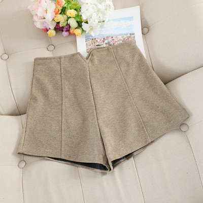 Χειμερινά σορτς με ψηλή μέση σε τρία χρώματα