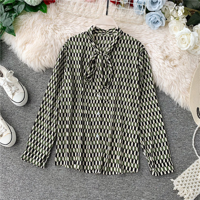 Cămașă modernă de damă cu panglică și nasturi în mai multe culori