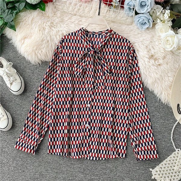 Cămașă modernă de damă cu panglică și nasturi în mai multe culori