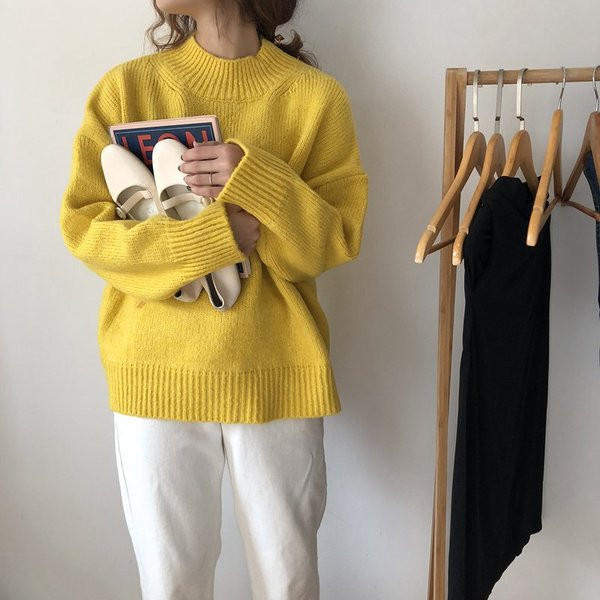 Γυναικείο πουλόβερ με κολάρο σε κίτρινο, λευκό, μπλε και πορτοκαλί χρώμα