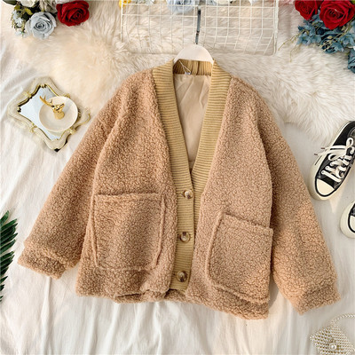 Napi női kabát gombokkal és spitz nyakkivágással több színben