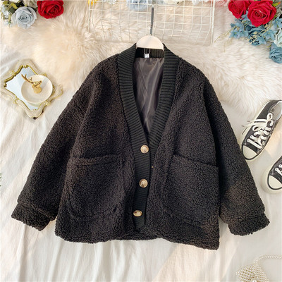 Napi női kabát gombokkal és spitz nyakkivágással több színben