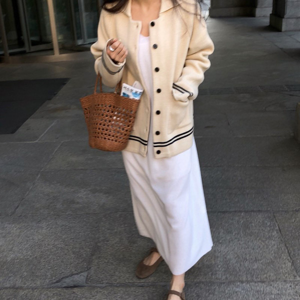 Vesta casual dama cu nasturi in negru si bej