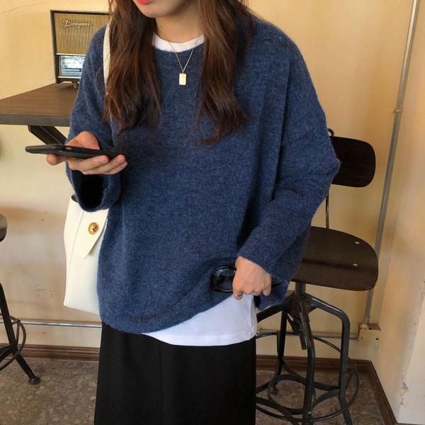 Χειμερινό γυναικείο πουλόβερ ευρύ μοτίβο σε μπλε και πράσινο χρώμα