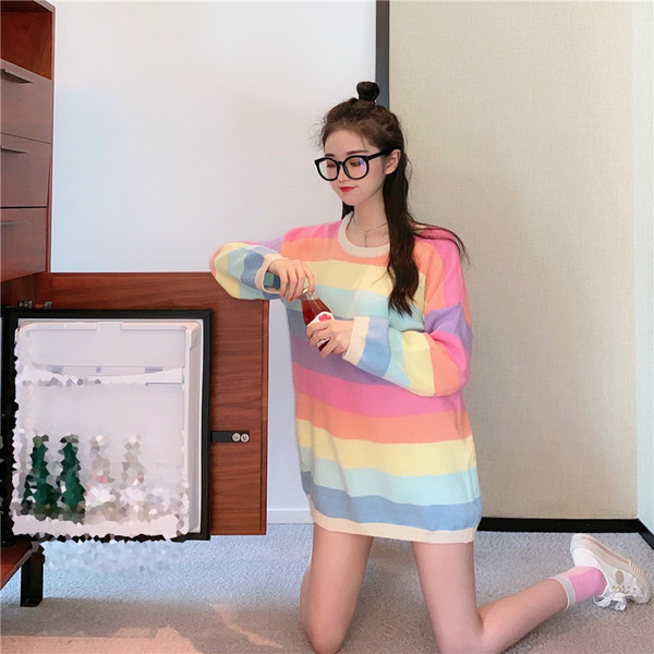 Színes női hosszú pulóver kerek nyakkivágással - széles modell