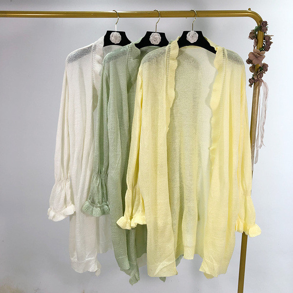 Vesta lunga subtire fara prindere in trei culori