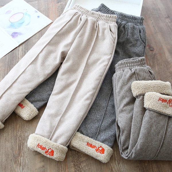 Modern gyereknadrág több színben hímzéssel