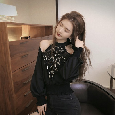 Modern női ing csupasz vállakat és flittereket fehér és fekete színben