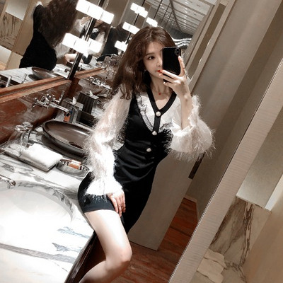 Rochie elegantă de damă, cu mâneci lungi și perle