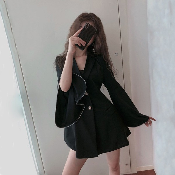 Rochie elegantă de damă, cu mâneci largi și nasturi, în negru