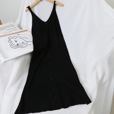 Μακρύ γυναικέιο φόρεμα με λεπτές λουρίδες και κουμπιά