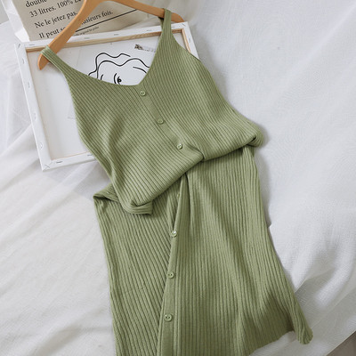 Μακρύ γυναικέιο φόρεμα με λεπτές λουρίδες και κουμπιά