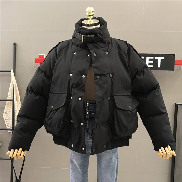 Geaca de iarna de dama cu buzunare mari in negru, alb si galben