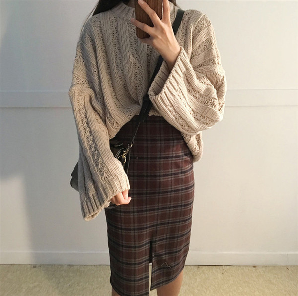 Női téli pulóver széles modell kerek nyakkivágással, több színben