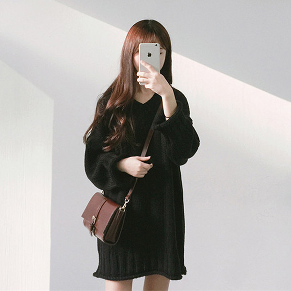 Rochie de iarna de dama cu decolteu spitz in mai multe culori