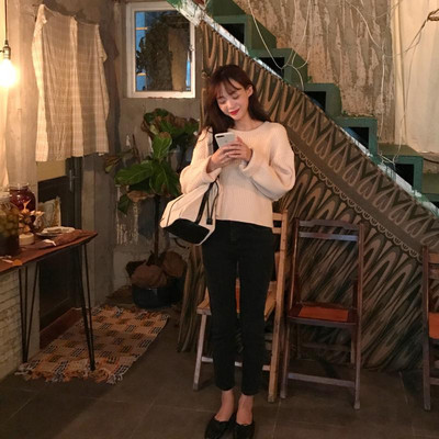 Női őszi-téli pulóver kerek nyakkivágással, többféle színben