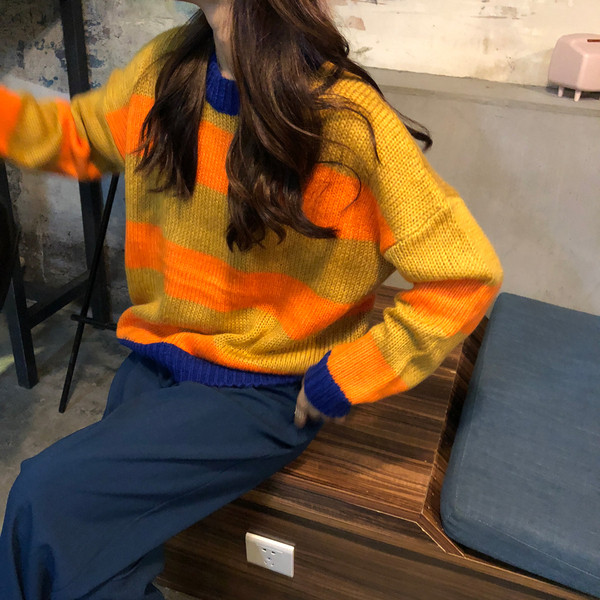 Χειμερινό γυναικείο πουλόβερ με στρογγυλό λαιμόκοψη