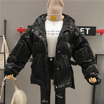 Aktuális női kabát kapucnival különböző színekben