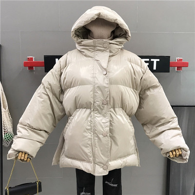 Aktuális női kabát kapucnival különböző színekben