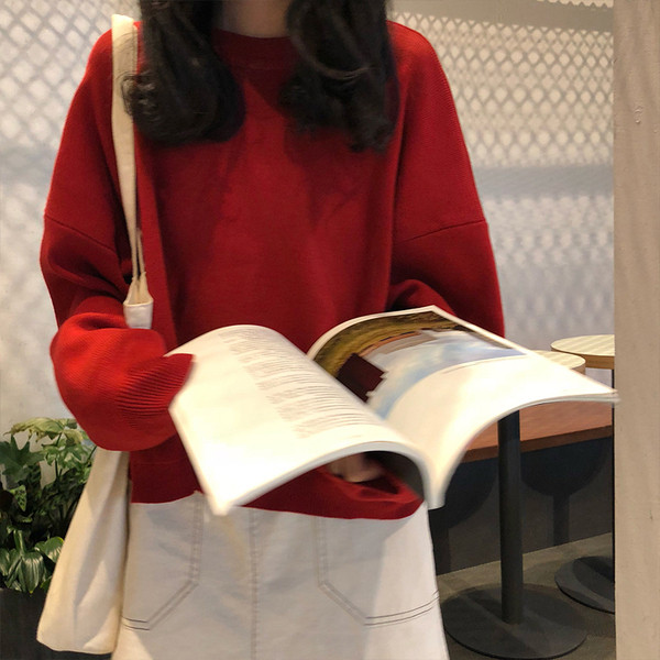 Pulover de dama modern cu decolteu rotund in mai multe culori diferite