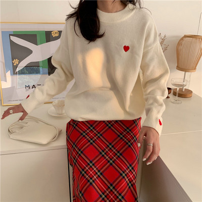 Μοντέρνο γυναικείο πουλόβερ με κεντήματα σε λευκό, γκρι, πορτοκαλί και μπεζ χρώμα