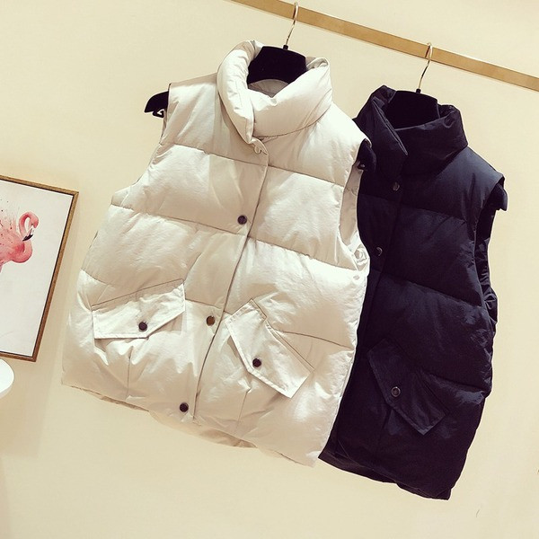 Hétköznapi női mellény új modellje fehér és fekete színben