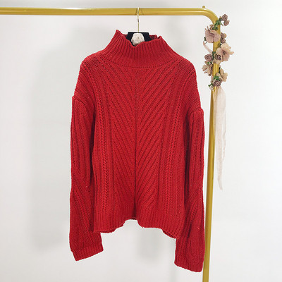 Női vastag pulóver magas gallérral, piros és szürke színben