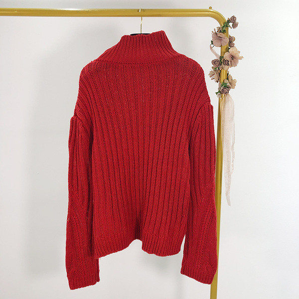 Női vastag pulóver magas gallérral, piros és szürke színben