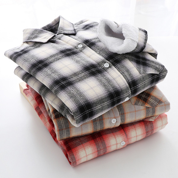 Modern női kockás ing barna, fekete és piros zsebbel