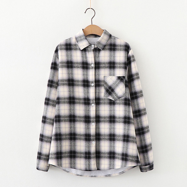 Modern női kockás ing barna, fekete és piros zsebbel