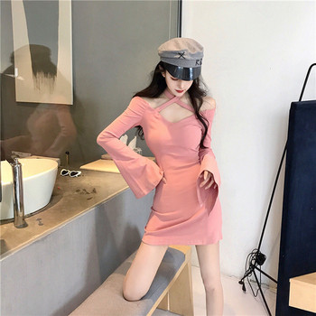 Μοντέρνο γυναικείο φόρεμα με λωτού μανίκια με ροζ και γκρι χρώμα