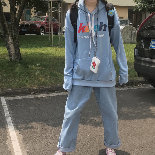 Γυναικεία casual μπλούζα με κουκούλα και εφαρμογή