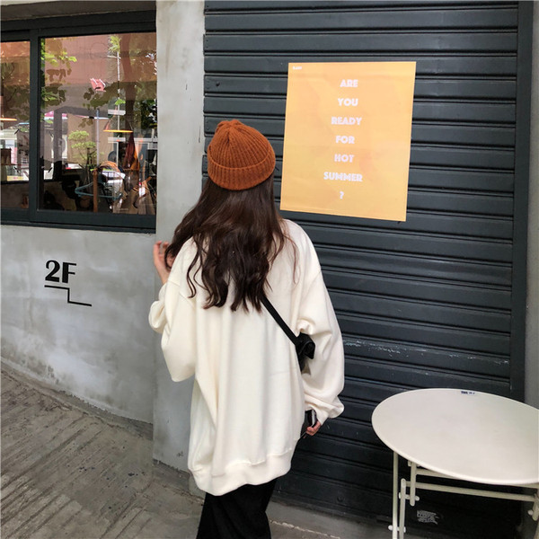 Lezser női blúz kerek nyakkivágással fehér és narancs színben