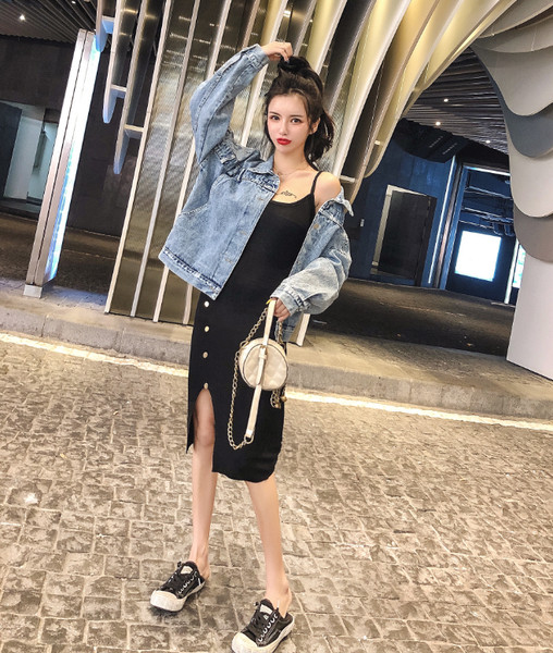 Rövid és széles női farmerdzseki világos színben