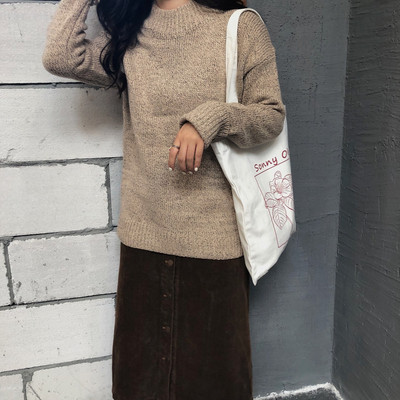 Női téli pulóver hosszú modell magas gallérral több színben