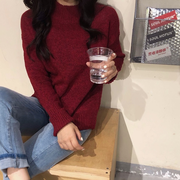 Női téli pulóver hosszú modell magas gallérral több színben