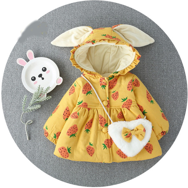 Modern gyerekkabát 3D elemmel és rózsaszín és sárga mintával