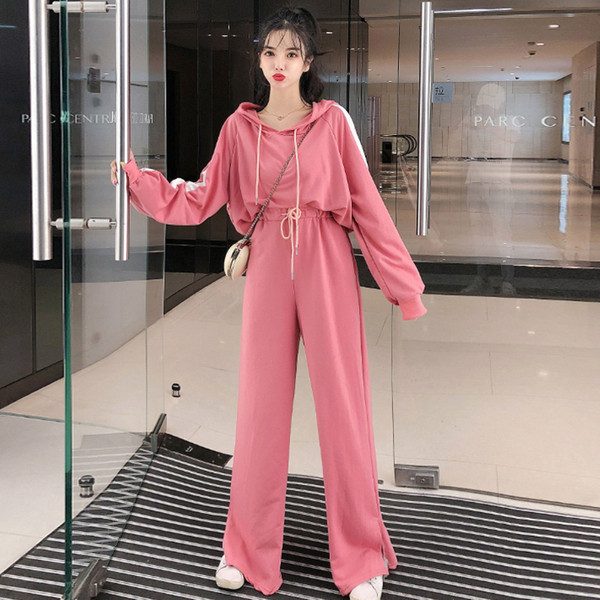 Дамски ежедневен комплект от суичър и широк панталон