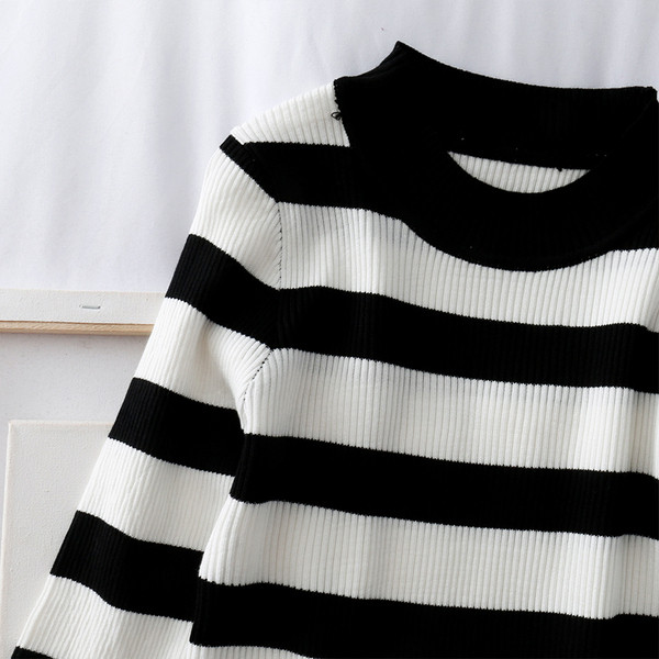 Női alkalmi pulóver ovális nyakkivágással és hosszú ujjú fehér és sárga színben