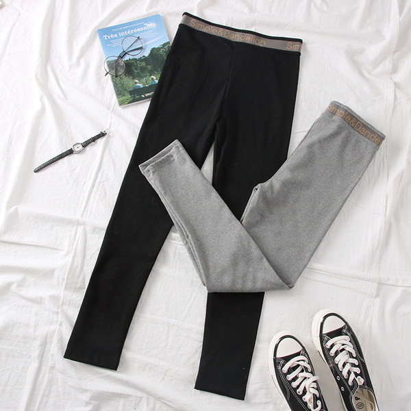 Modern női leggings fekete és szürke színben