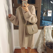 Rochie de iarna de dama cu decolteu spitz in negru, bej si gri