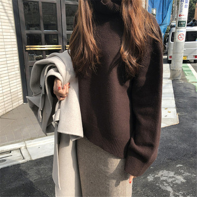 Κομψό γυναικείο πουλόβερ με υψηλό κολάρο πόλο σε γκρι και καφέ χρώμα