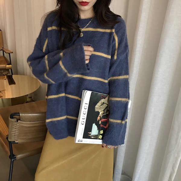 Γυναικεία μπλούζα χειμωνιάτικη με στρογγυλό ντεκολτέ σε μπεζ και μπλε χρώμα