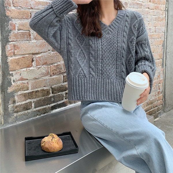 Női pulóver spitzgallérral, fekete, szürke és bézs színben