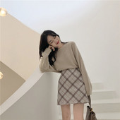 Rövid kockás női szoknya magas derékkal