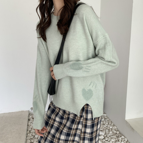 Pulover de dama modern cu broderie in verde, alb si portocaliu