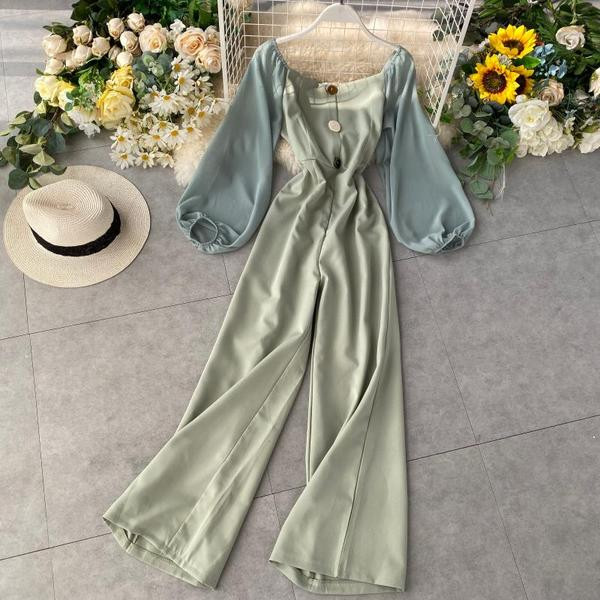 Salopeta lunga de dama cu nasturi si decolteu oval