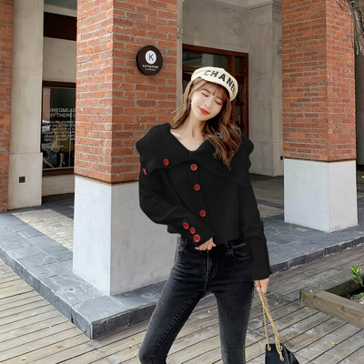 Vesta de dama la moda cu guler polo inalt in alb si negru